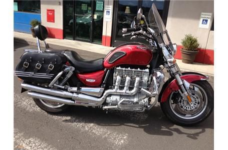 2007 triumph rocket iii classic  cruiser 