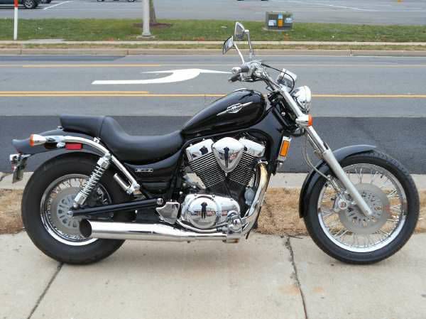 2006 suzuki boulevard s83 (1400cc); black, low miles! ***