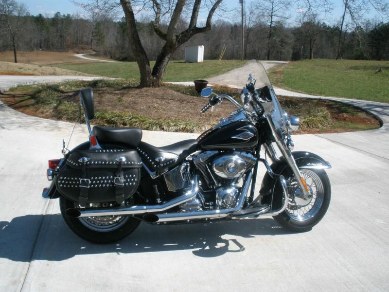 Black 2009 heritage  excelant condition