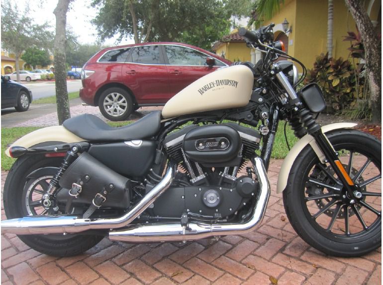 2014 Harley-Davidson Sportster 883 IRON 