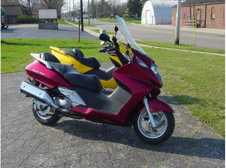 2003 honda silver wing  scooter 