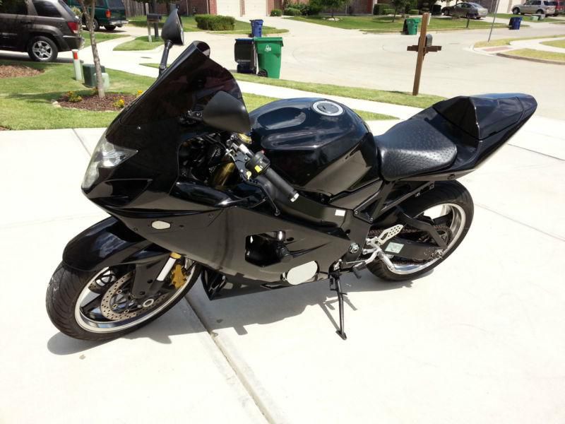 05 GSX-R 600 **Very Clean**Black w/Red Pearl Paint Job**, US $5,150.00, image 2