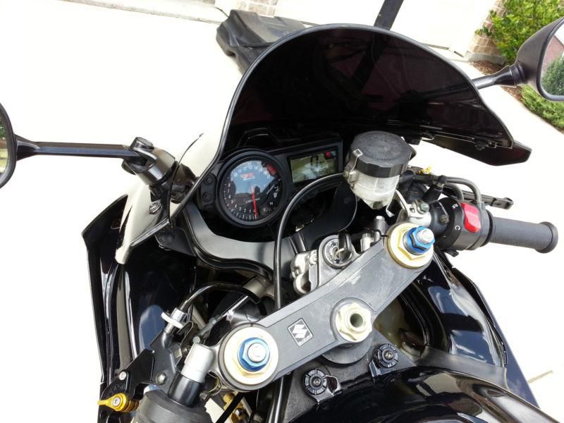 05 GSX-R 600 **Very Clean**Black w/Red Pearl Paint Job**, US $5,150.00, image 3