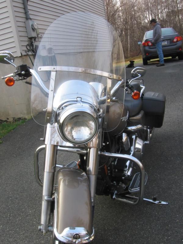 2004 Harley Davidson Road King Custom. Very clean with no dents and low miles., US $10,000.00, image 4