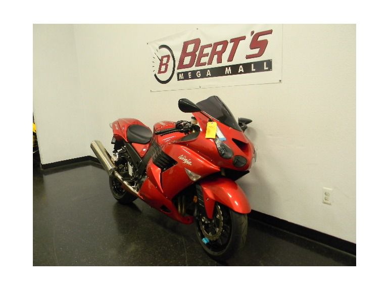 2010 Kawasaki Ninja ZX-14R , $10,295, image 2