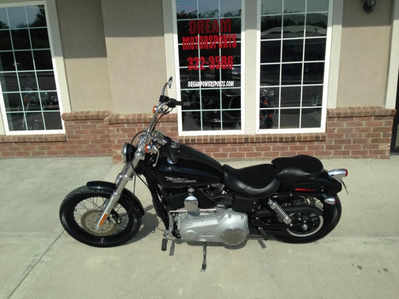 2009 dyna street bob low miles! pristine! best deal anywhere! priced to sell!