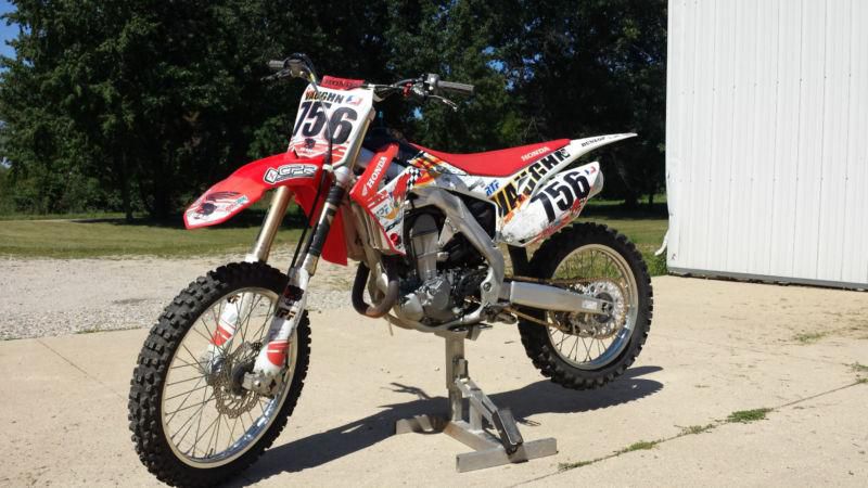 2013 CRF 450R 30 Hours!!! NO RESERVE
