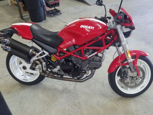 2005 ducati superbike