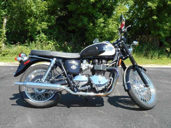 2011 Triumph Bonneville T100