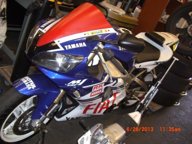 Yamaha r1 2000 motorcycle limited edition excellent working condition