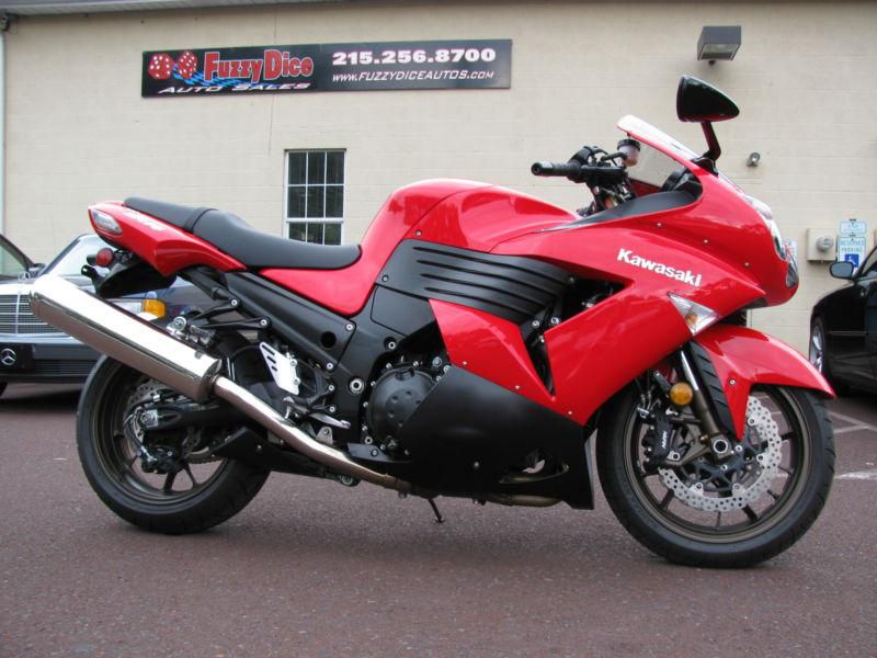 2006 kawasaki ninja zx-14 - only 330 miles on this bike! - showroom condition!