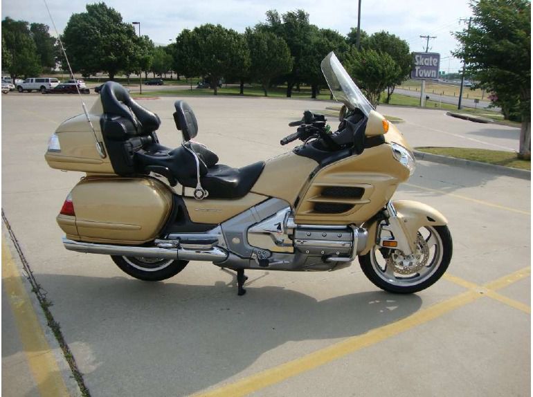 2006 Honda Gold Wing Audio / Comfort / Navi (GL18HPN) 