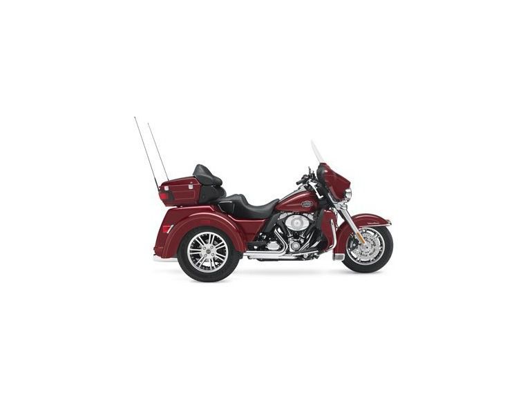 2010 Harley-Davidson FLHTCUTG Tri Glide Ultra Classic , $27,999, image 4