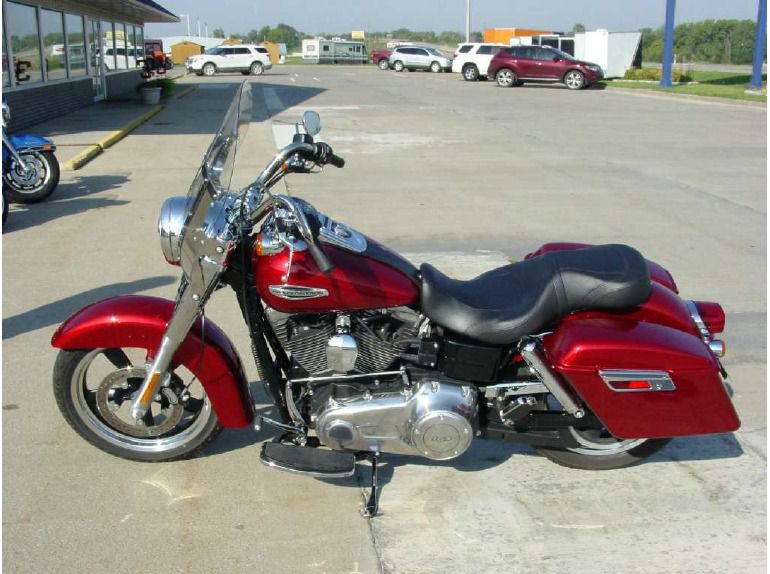 2012 Harley-Davidson FLD Dyna Switchback , $16,495, image 2