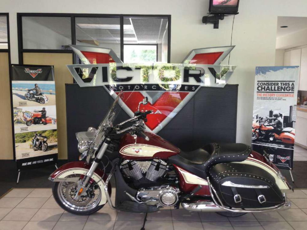 2013 victory cross roads classic  touring 