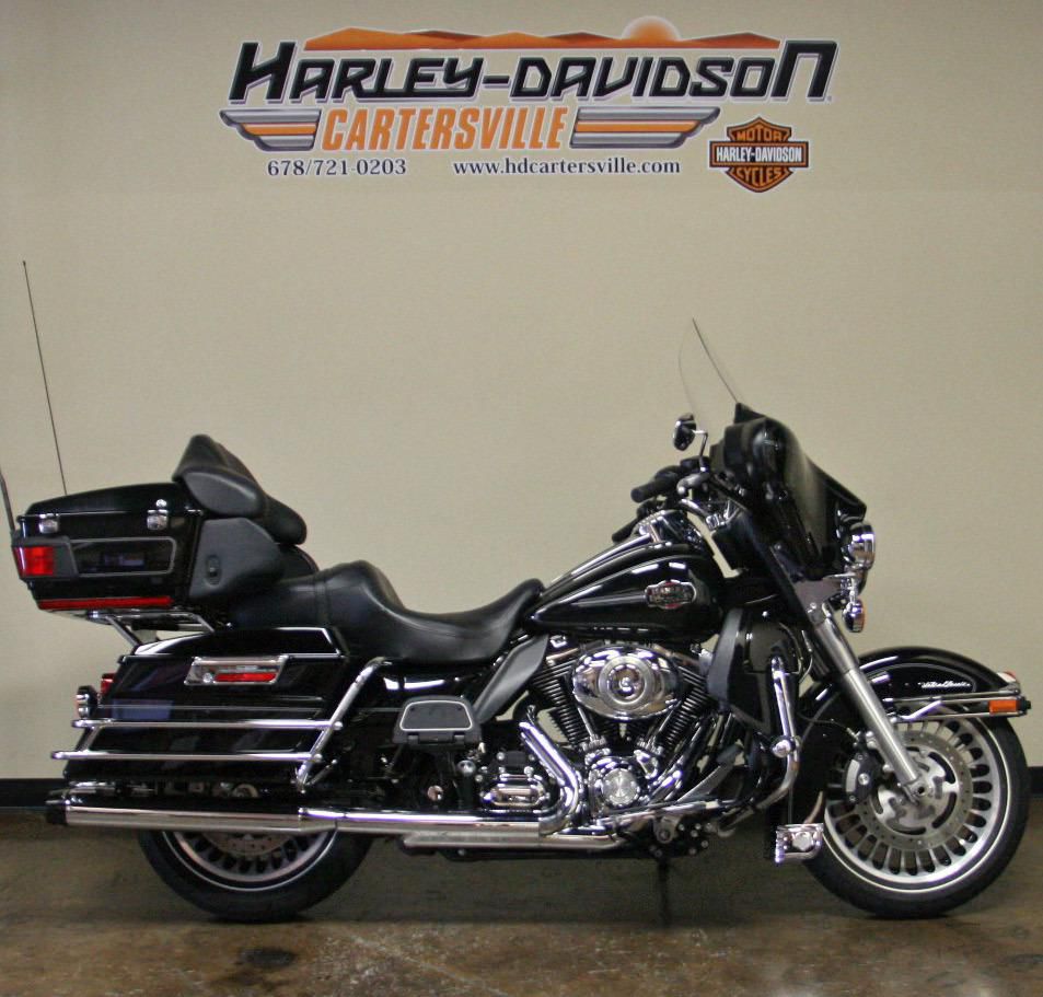 2009 Harley-Davidson FLHTCU Ultra Classic Electra Glide Touring 