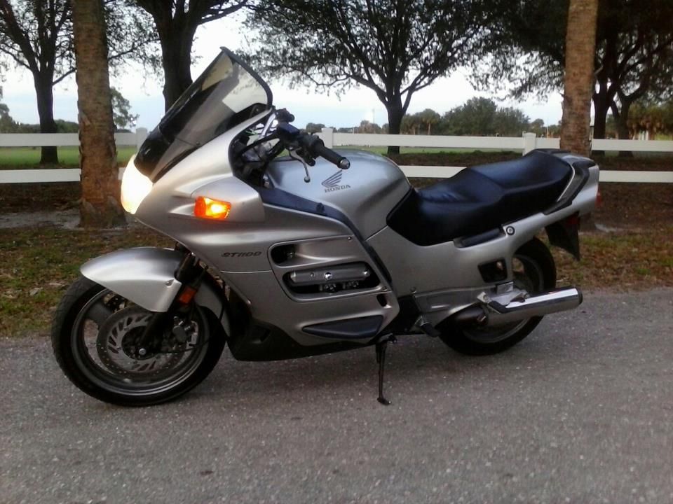 1991 honda st series 1100 sport touring 