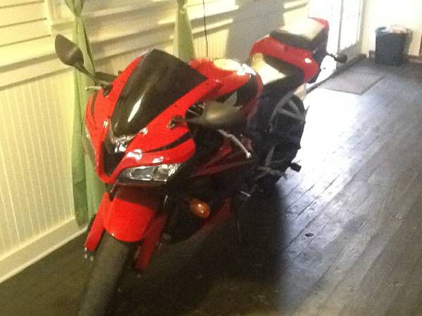 2008 Honda CBR600 RR8( easy finance)