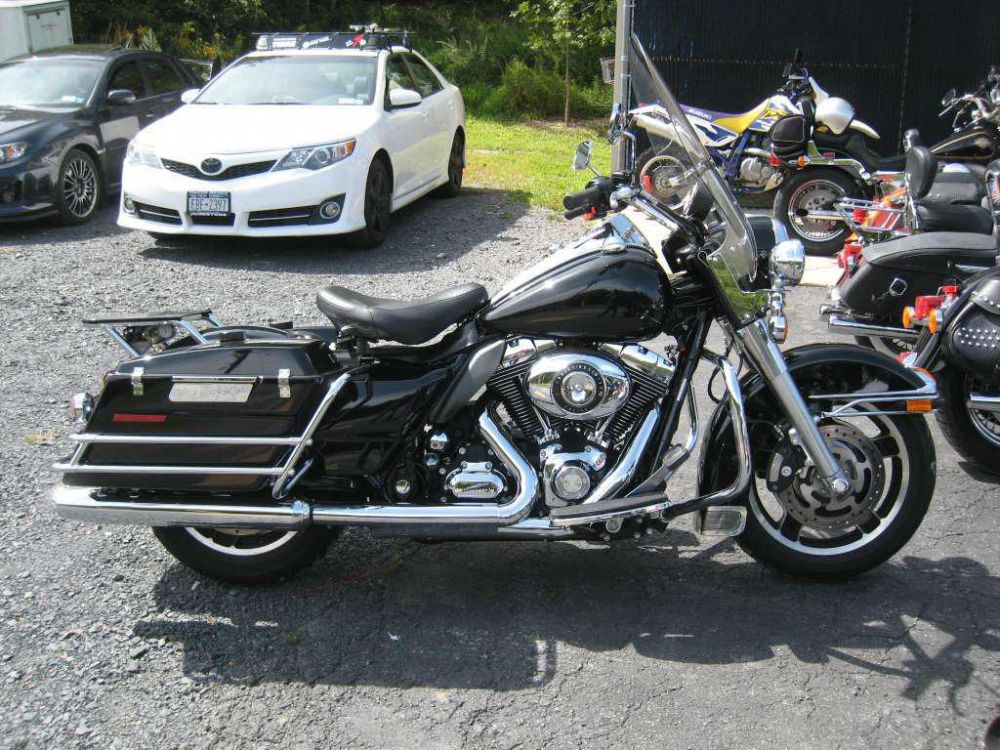2011 Harley-Davidson FLHP Touring 