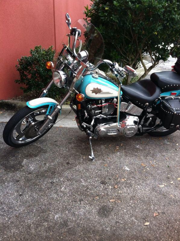 Harley davidson softail custom aqua beauty 17000 miles