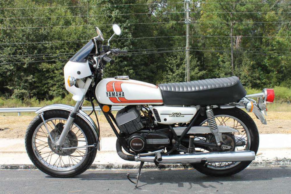 1975 Yamaha RD-250 Standard 