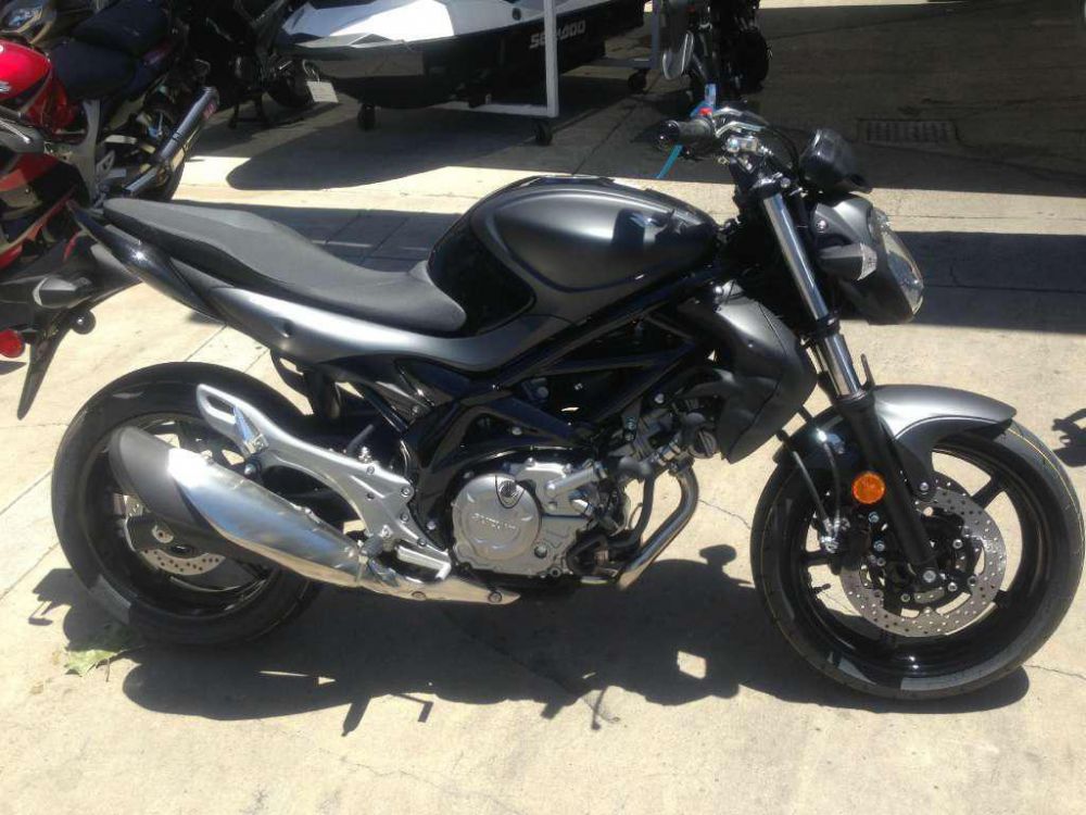 2013 suzuki sfv650  sportbike 