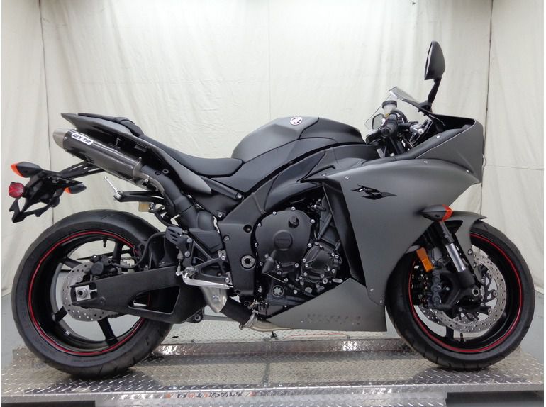 2013 Yamaha YZF-R1 