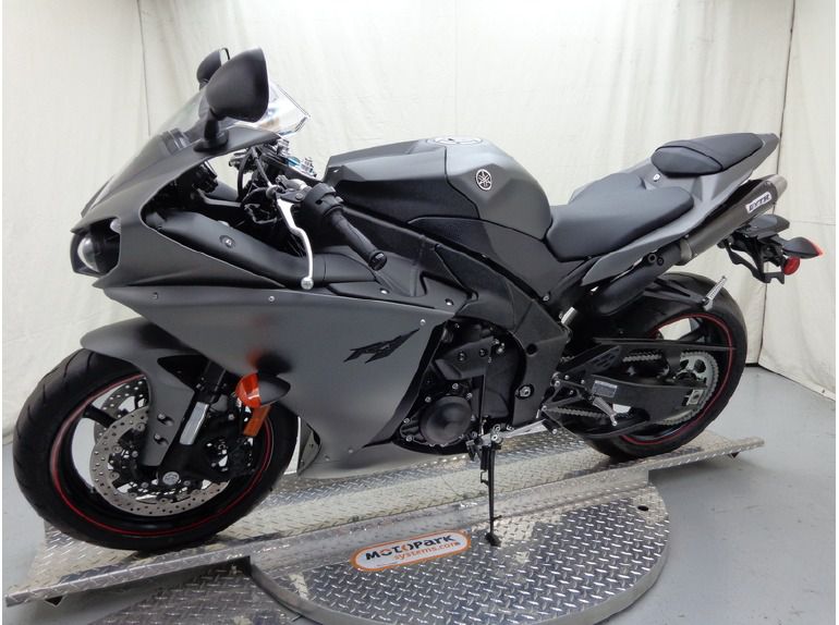 2013 Yamaha YZF-R1 , $12,999, image 6