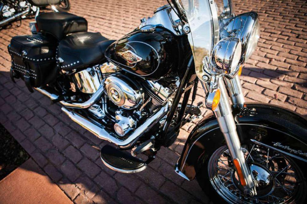 2010 harley-davidson flstc heritage softail classic  cruiser 