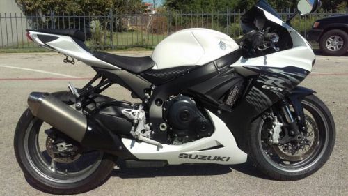 2011 Suzuki GSX-R, US $21000, image 2