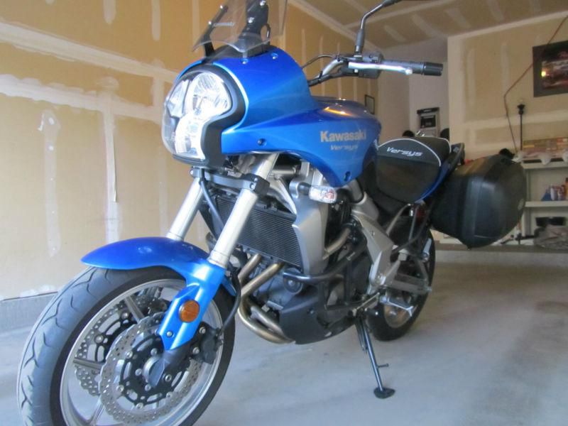 2009 Kawasaki KLE650 Versys (Blue, 1484mi., w/ Givi Sidecases)