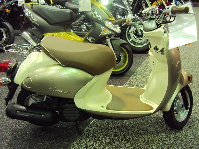 2011 yamaha vino classic  scooter 
