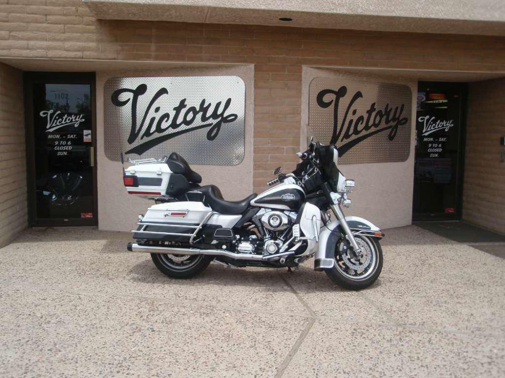 2008 Harley-Davidson FLHTCU Ultra Classic Electra Glide Touring 