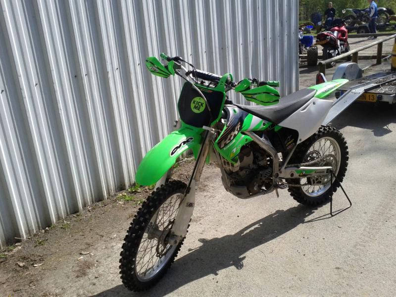 Kxf 250 année 2005 très bon état, 150h.