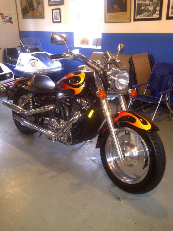 2007 Honda Shadow Sabre 1100 cc 3368 miles clean LOOK WOW must sell cruiser