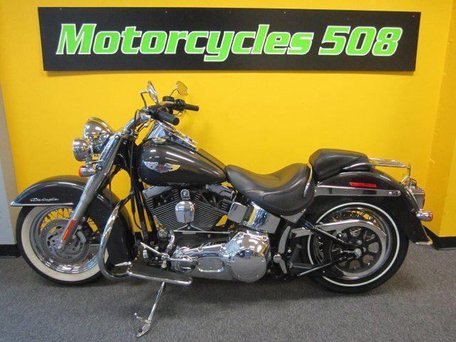 2005 Harley-Davidson Softail Softail Deluxe Cruiser 