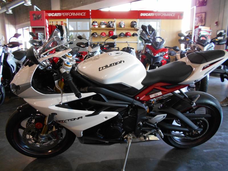 2013 triumph daytona 675r  sportbike 