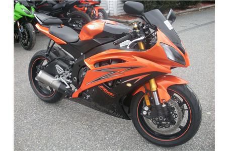 2009 yamaha yzf-r6  sportbike 