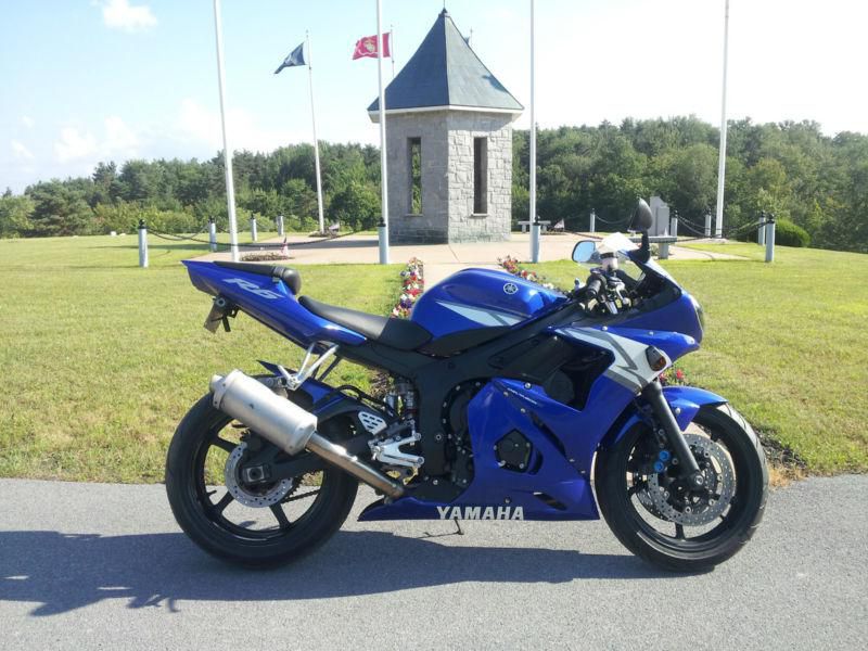 2004 Yamaha YZF-R6 Blue/White