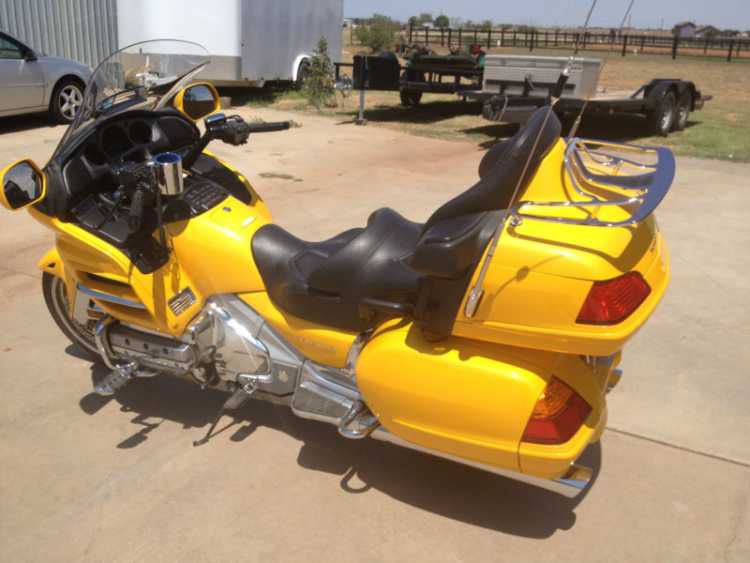 2001 Honda Goldwing GL1800 show room condition