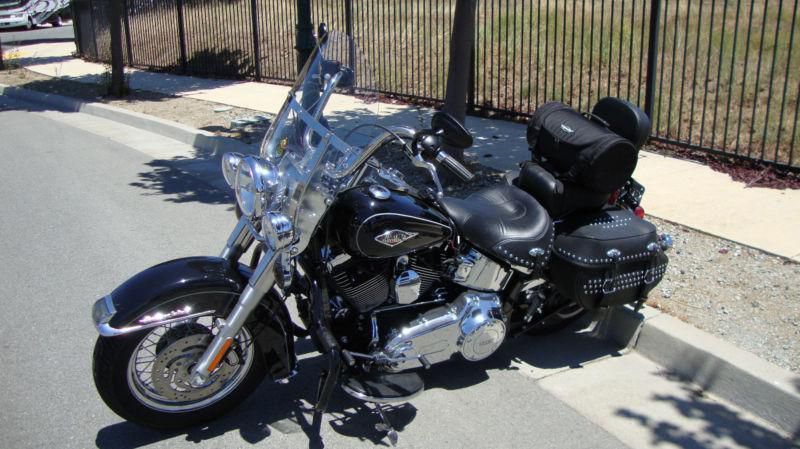 Harley-davidson 2012 heritage softtail classic, vivid black 2267 mi