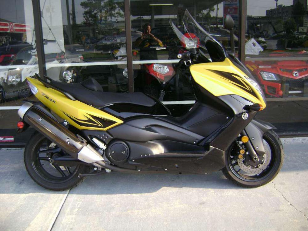 2009 yamaha tmax  scooter 