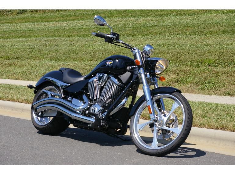 2011 Victory Vegas JACKPOT Cruiser 