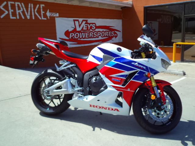 2013 Honda Cbr600rr White-Blue-Red Sportbike 