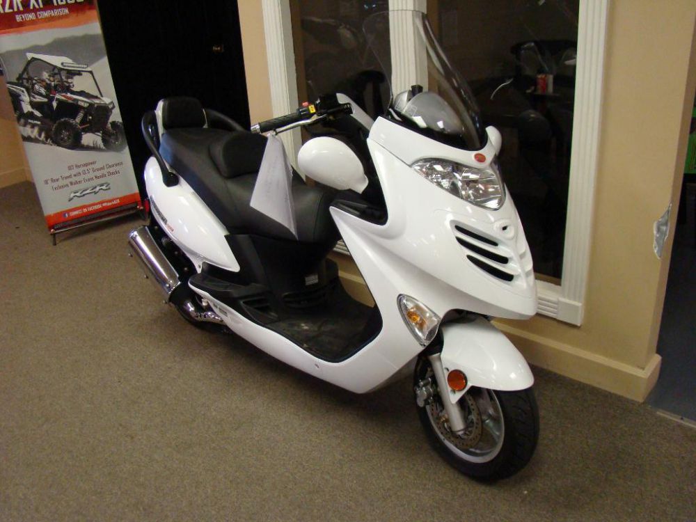 2009 kymco grandvista 250  scooter 