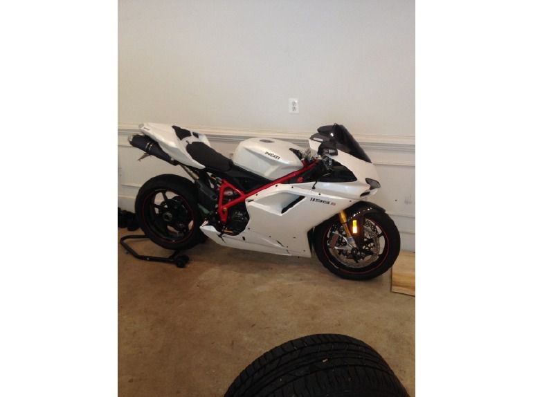 2010 Ducati Superbike 1198 S 