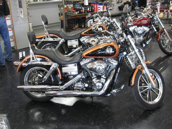 2008 Dyna Low Rider Harley Davidson 105th Anniversary