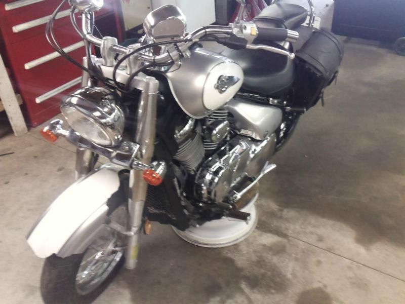 No reserve 2004 suzuki intruder volusia 800cc wrecked repairable salvage