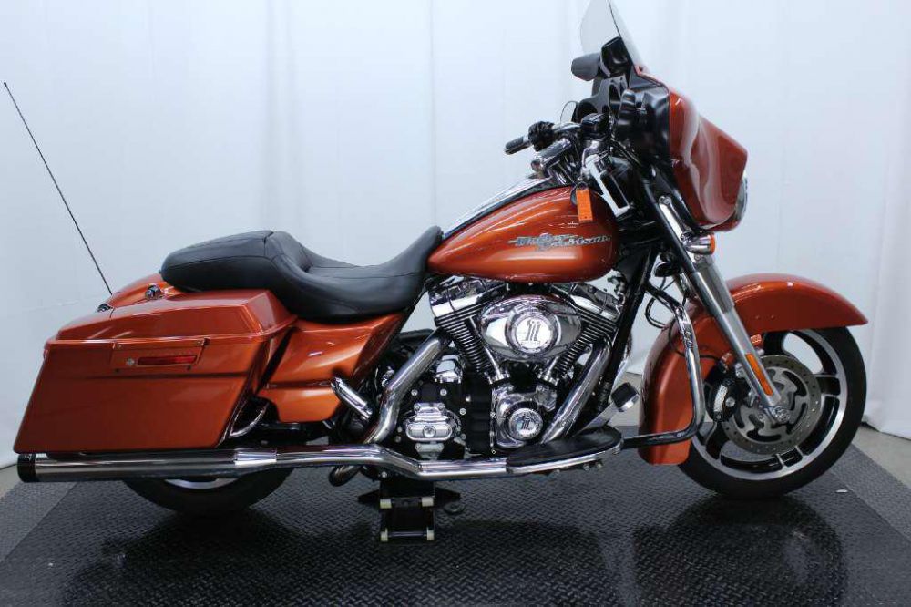2011 Harley-Davidson FLHX Street Glide Touring 