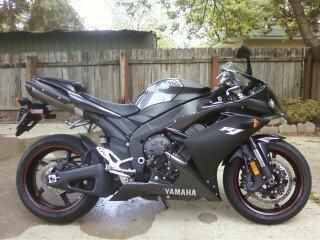 07 Yamaha R1 2325 miles *MINT* Shop kept